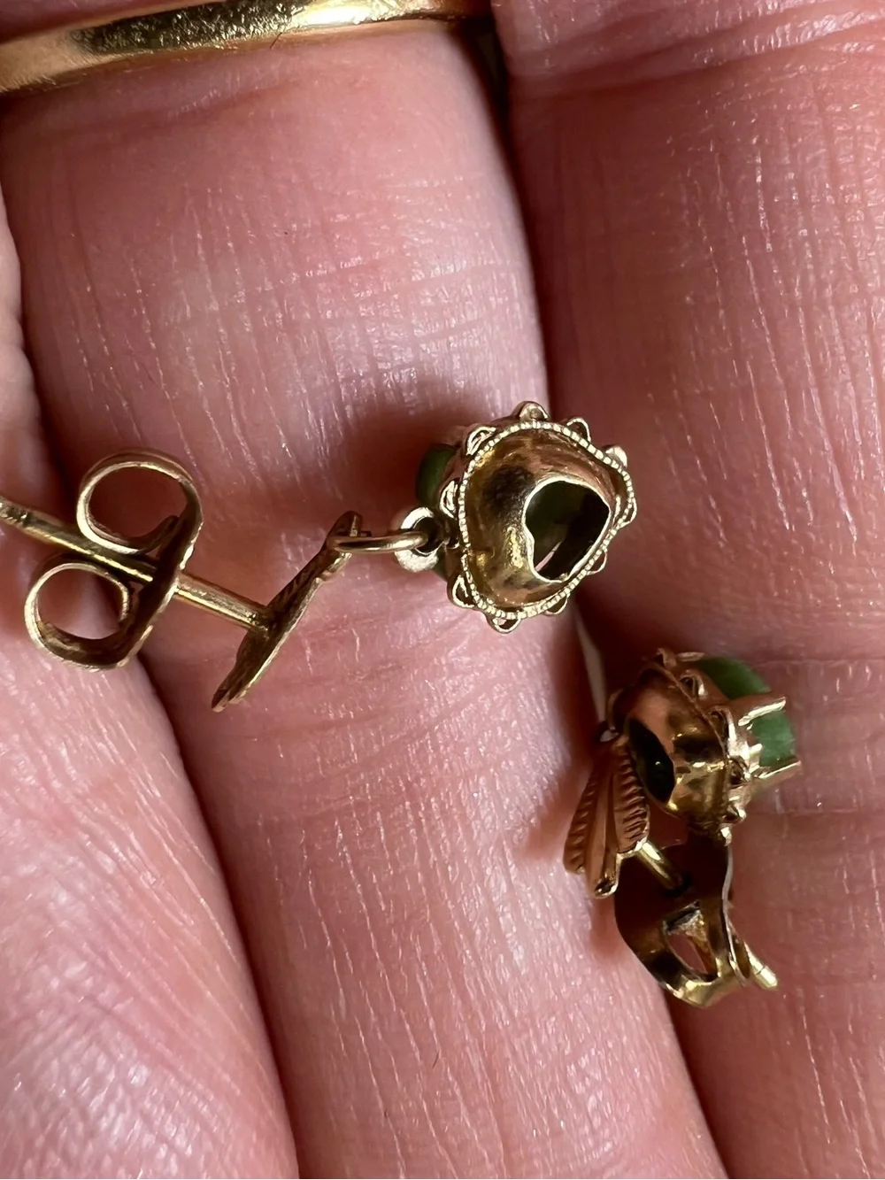 Vintage 14k Gold Heart Jade Drop Earrings
